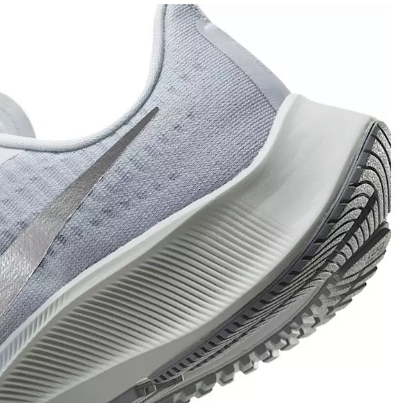 NIKE Womens Air Zoom Pegasus 37 "Platinum" Running Shoe - Picture 6 of 16